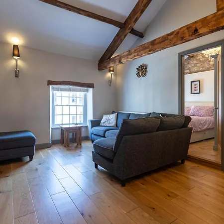 The Old Hay Loft كيركبي لونسديل